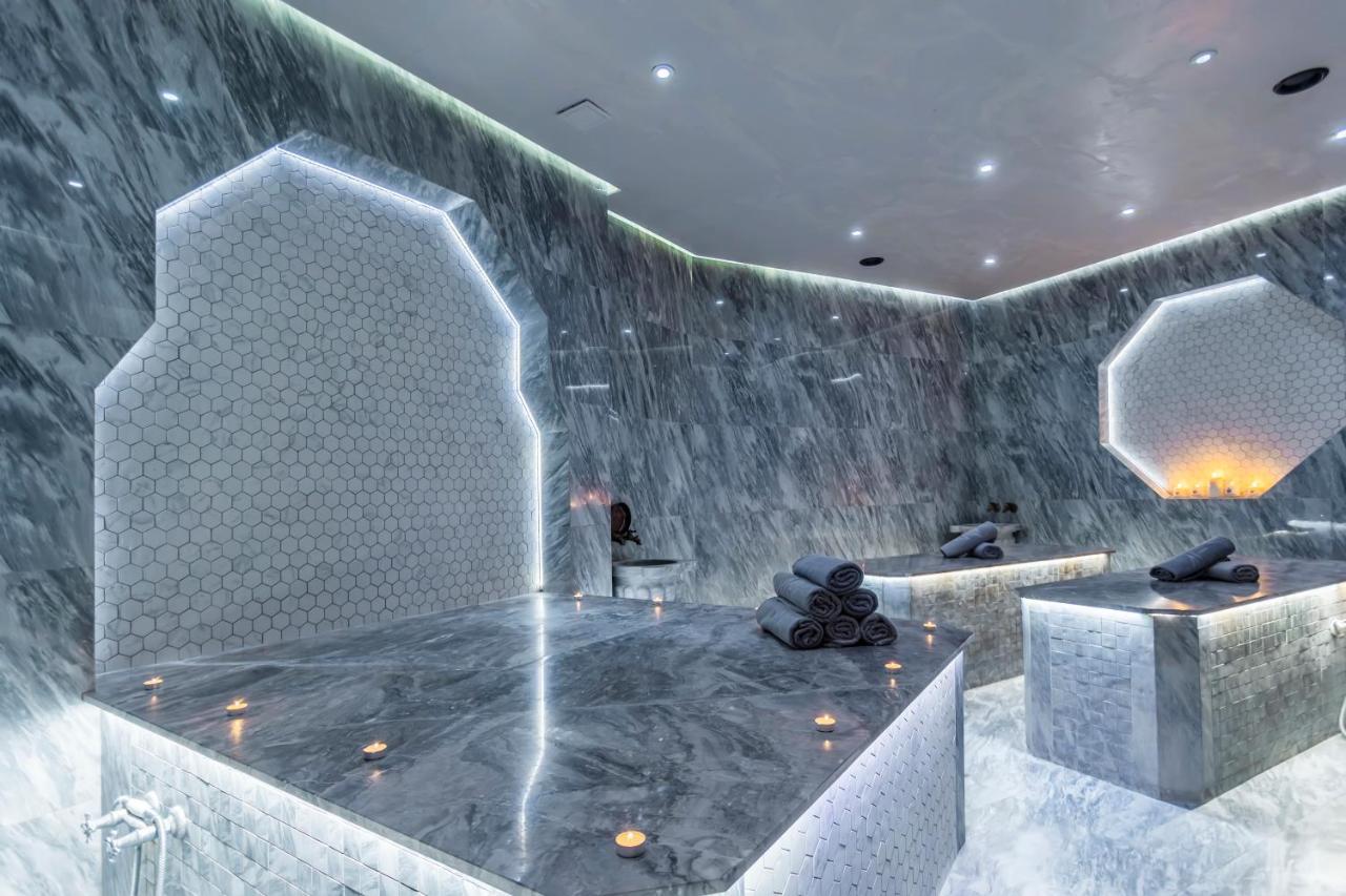 アルテ スパ&パーク ホテル ヴェリングラード エクステリア 写真 The interior of the spa